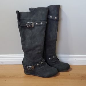 2 Lips Too boots